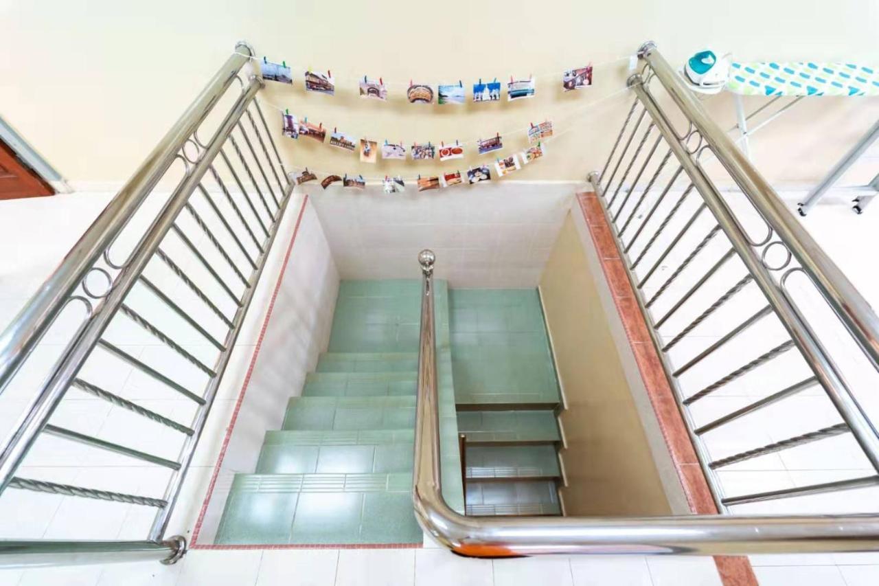 Star Light Homestay Sitiawan Ngoại thất bức ảnh